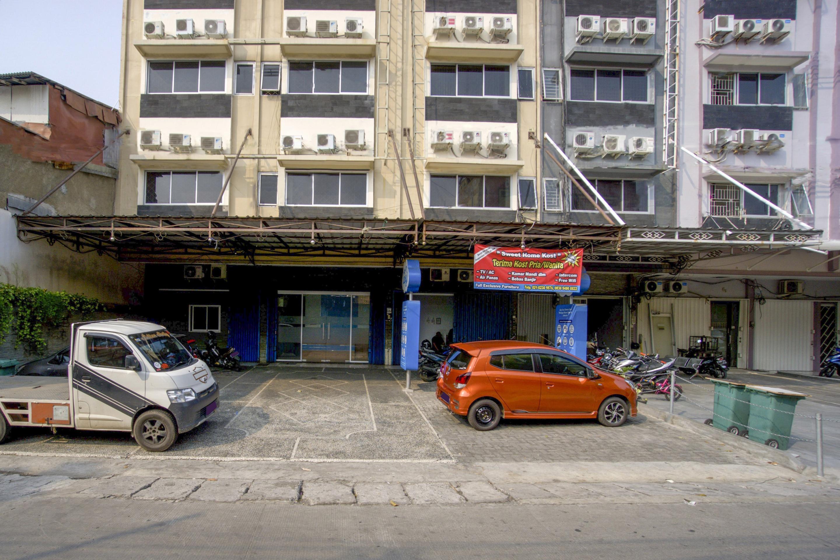 Oyo 3754 Prosperity Mansion Hotel Jakarta Buitenkant foto